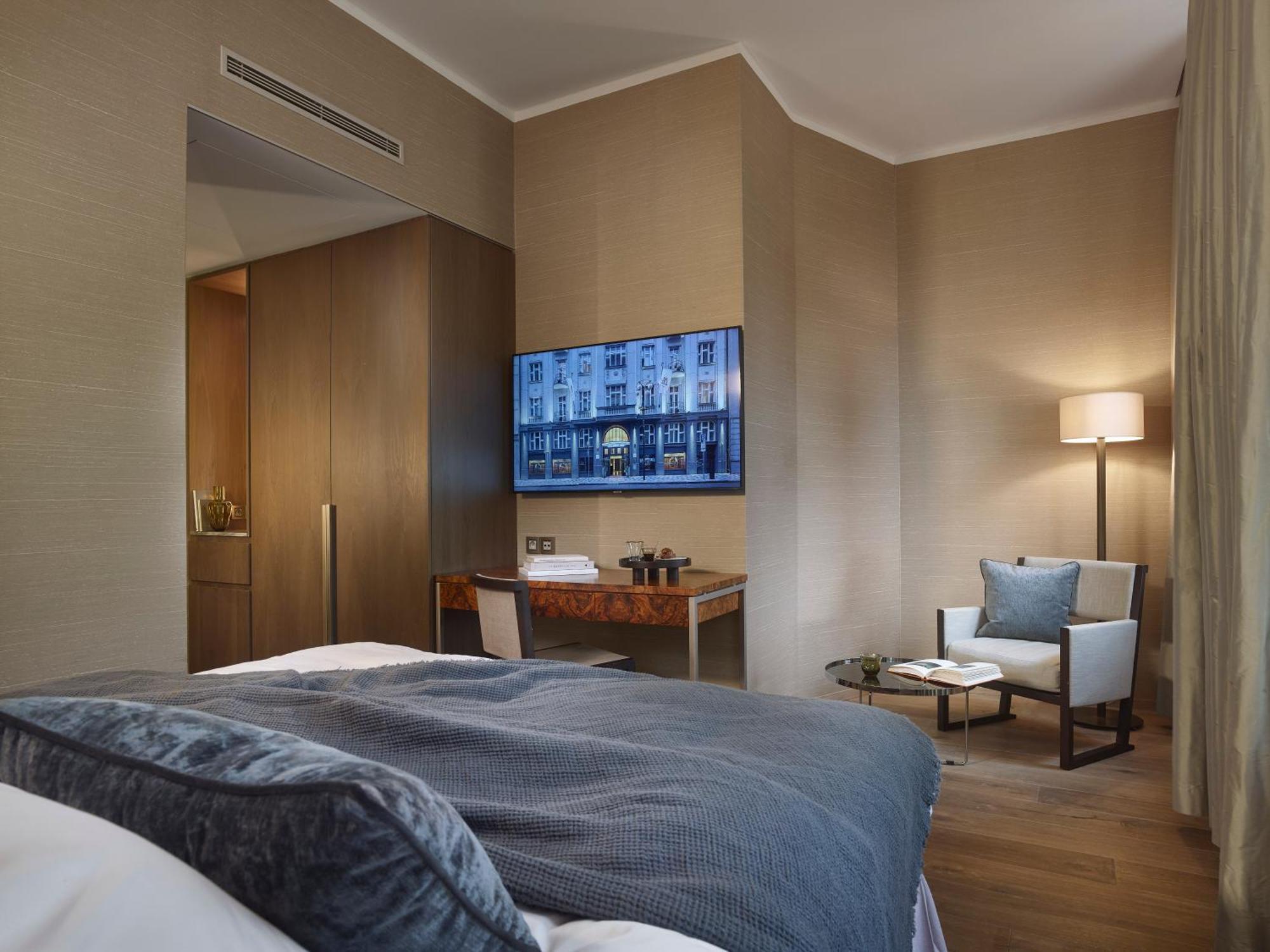 The Emblem Prague Hotel - Preferred Hotels & Resorts Экстерьер фото